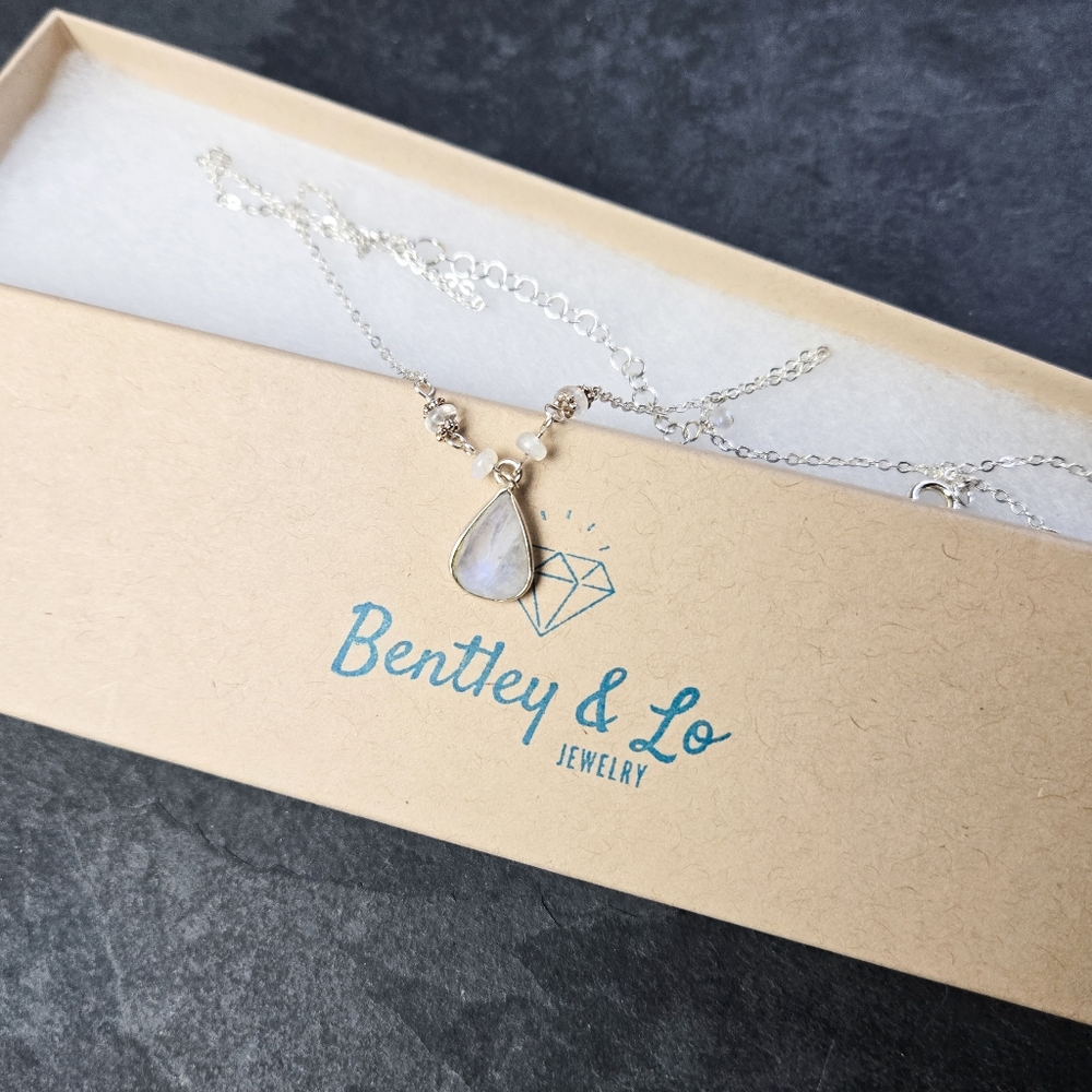 NWT Bentley & Lo Sterling Silver Plated Moonstone Pendant Necklace - Picture 6 of 6